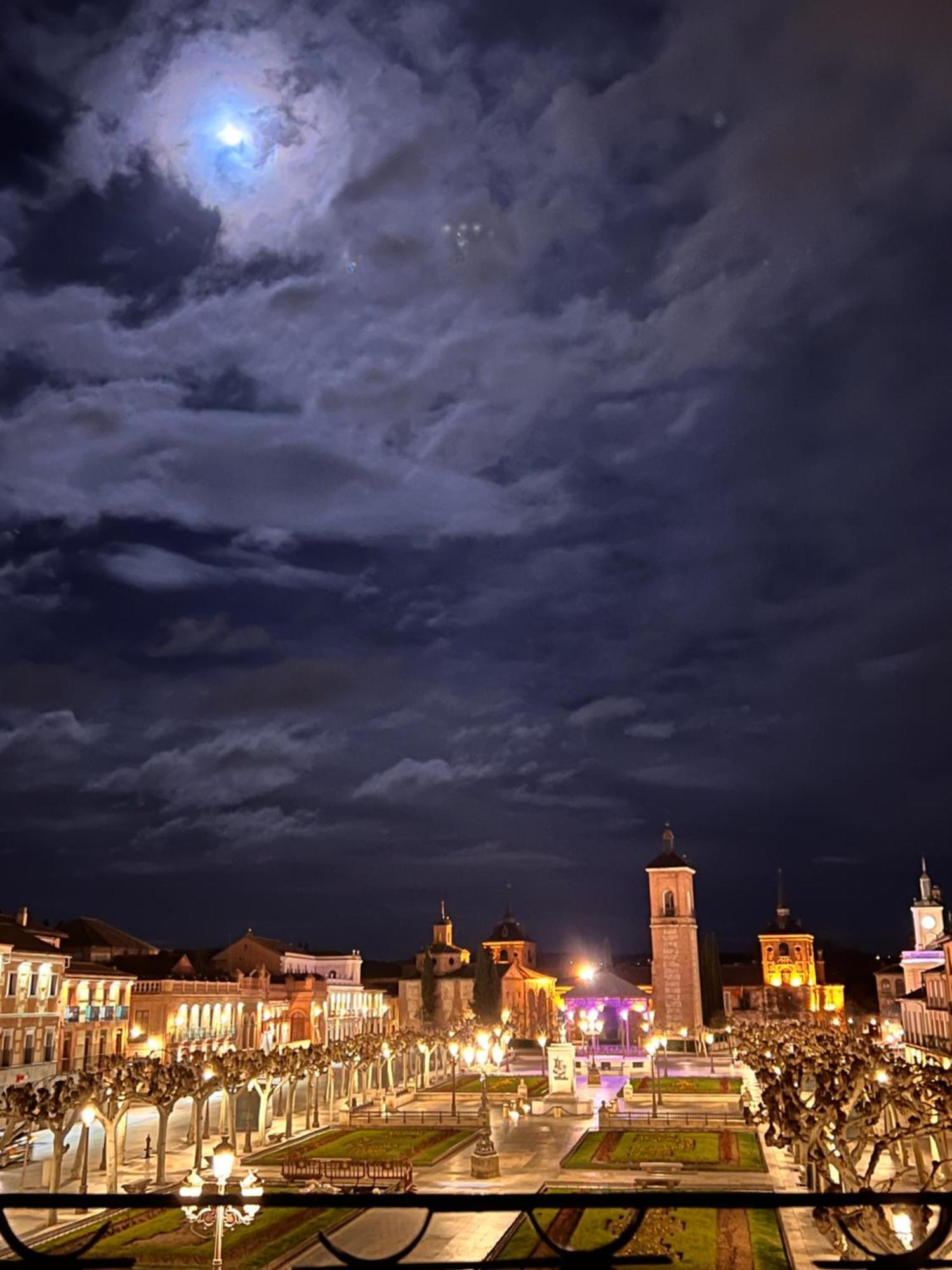 Sonar En La Plaza Cervantes 1 Алькала-де-Енарес Екстер'єр фото
