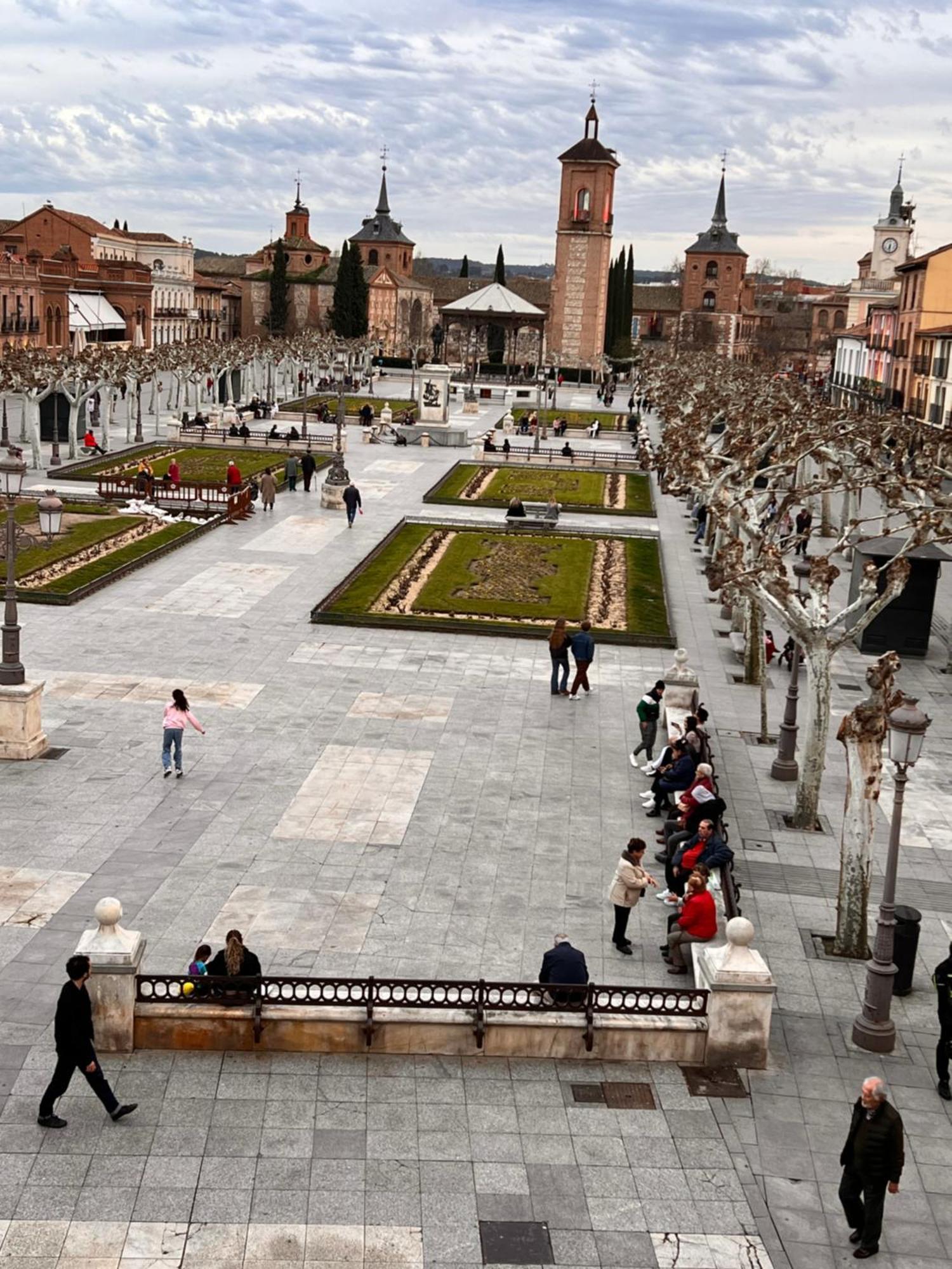 Sonar En La Plaza Cervantes 1 Алькала-де-Енарес Екстер'єр фото
